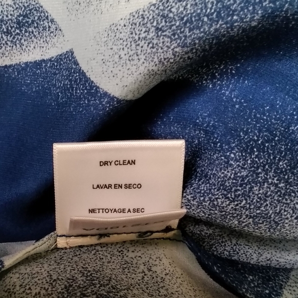 Sexy Blue And White One Shoulder Silk Top By BCBG. - Picture 8 of 8